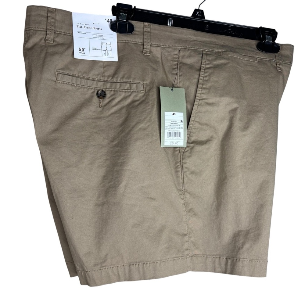 New Men's Khaki Shorts Flat Front 5 Pockets Waist Size 40” Inseam 5”